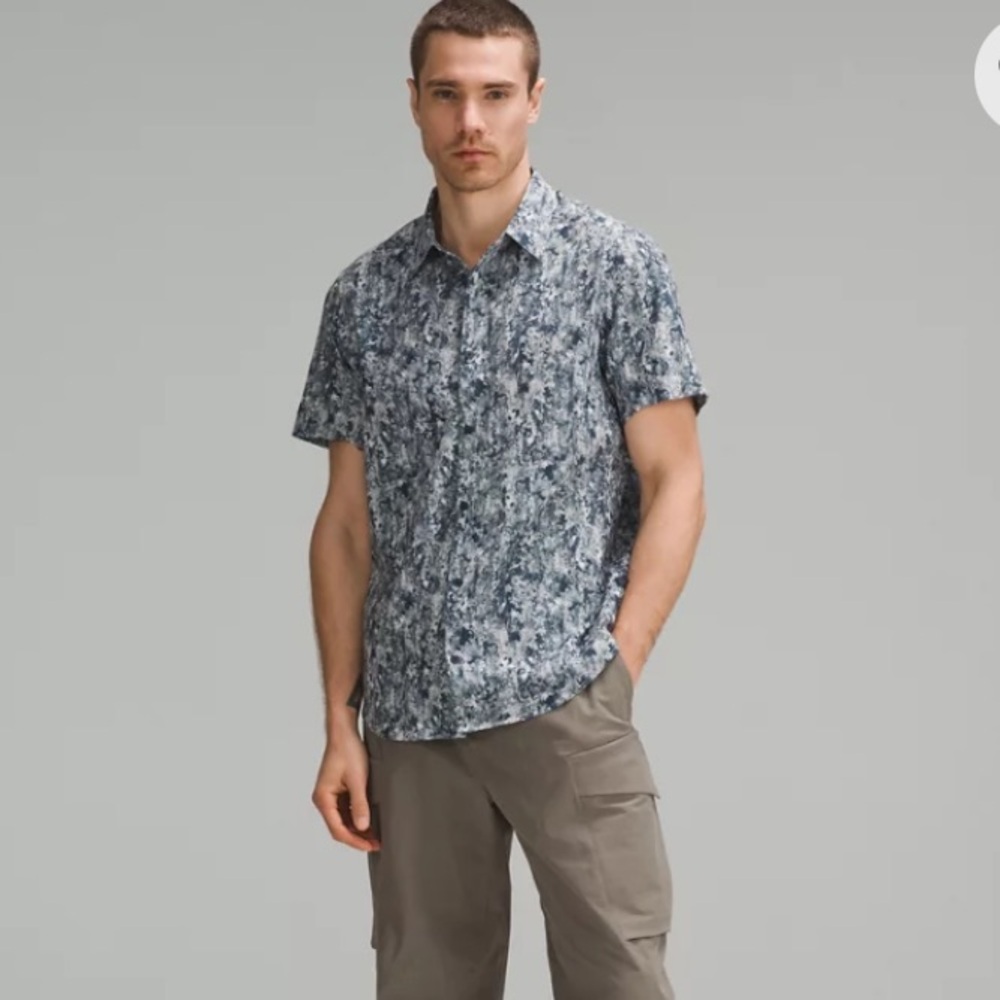 Airing East Short Sleeve Shirt NWT